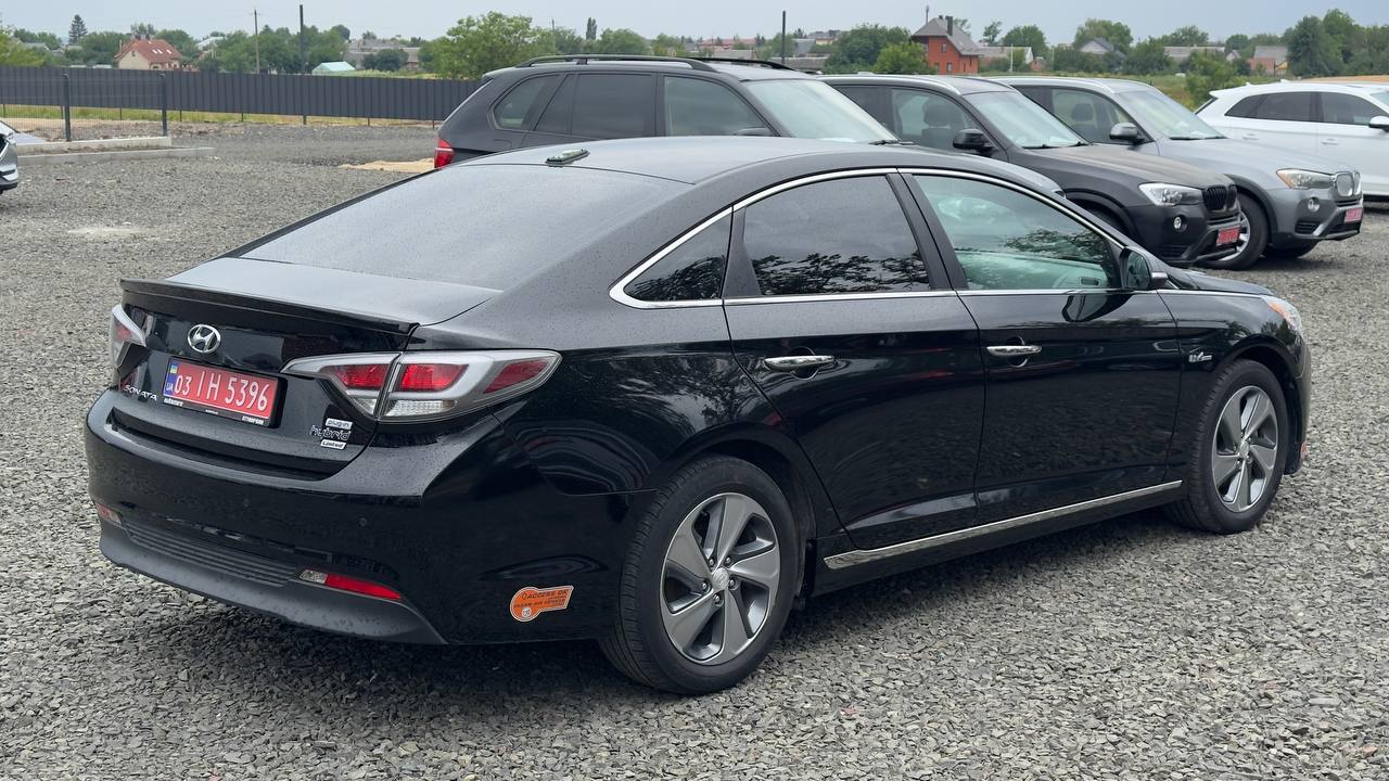 HYUNDAI SONATA PLUG-IN HYBRID LIMITED 2015