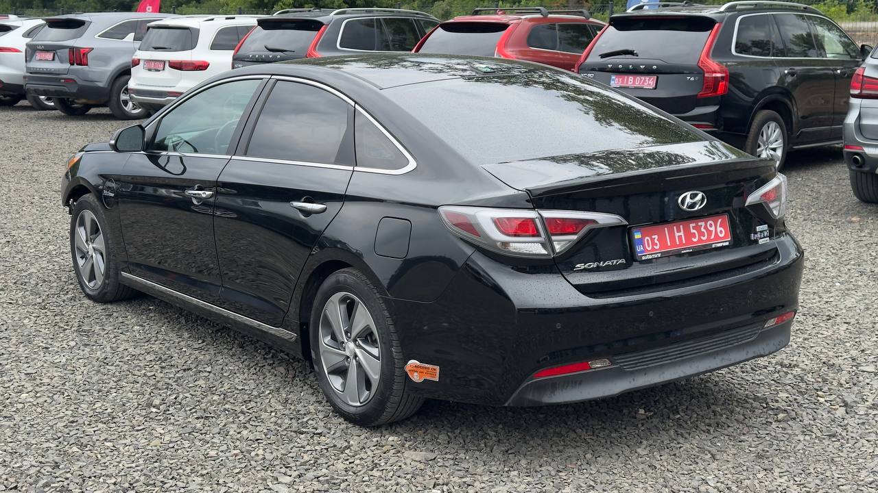 HYUNDAI SONATA PLUG-IN HYBRID LIMITED 2015