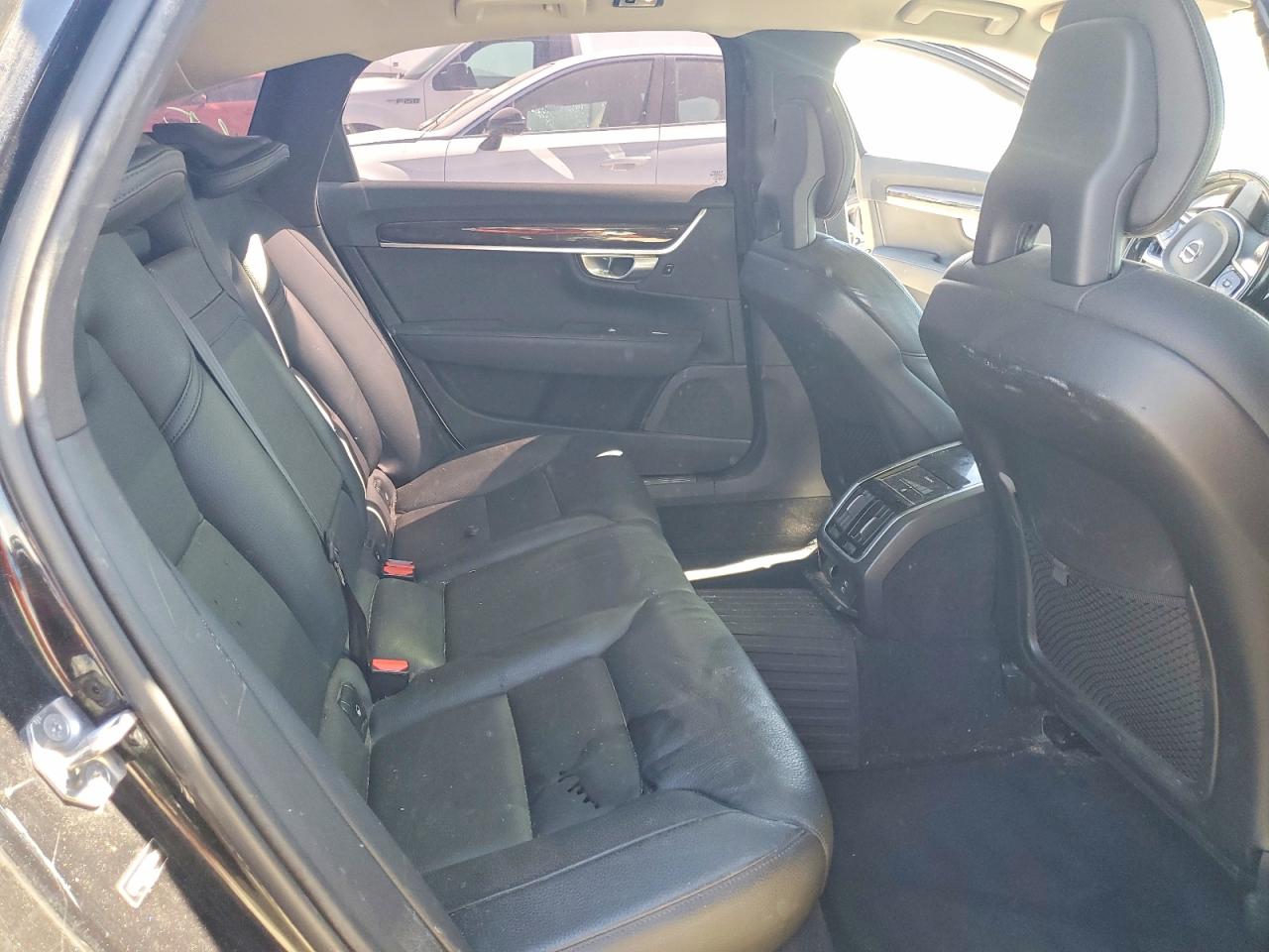 VOLVO S90 T5 MOMENTUM 2017