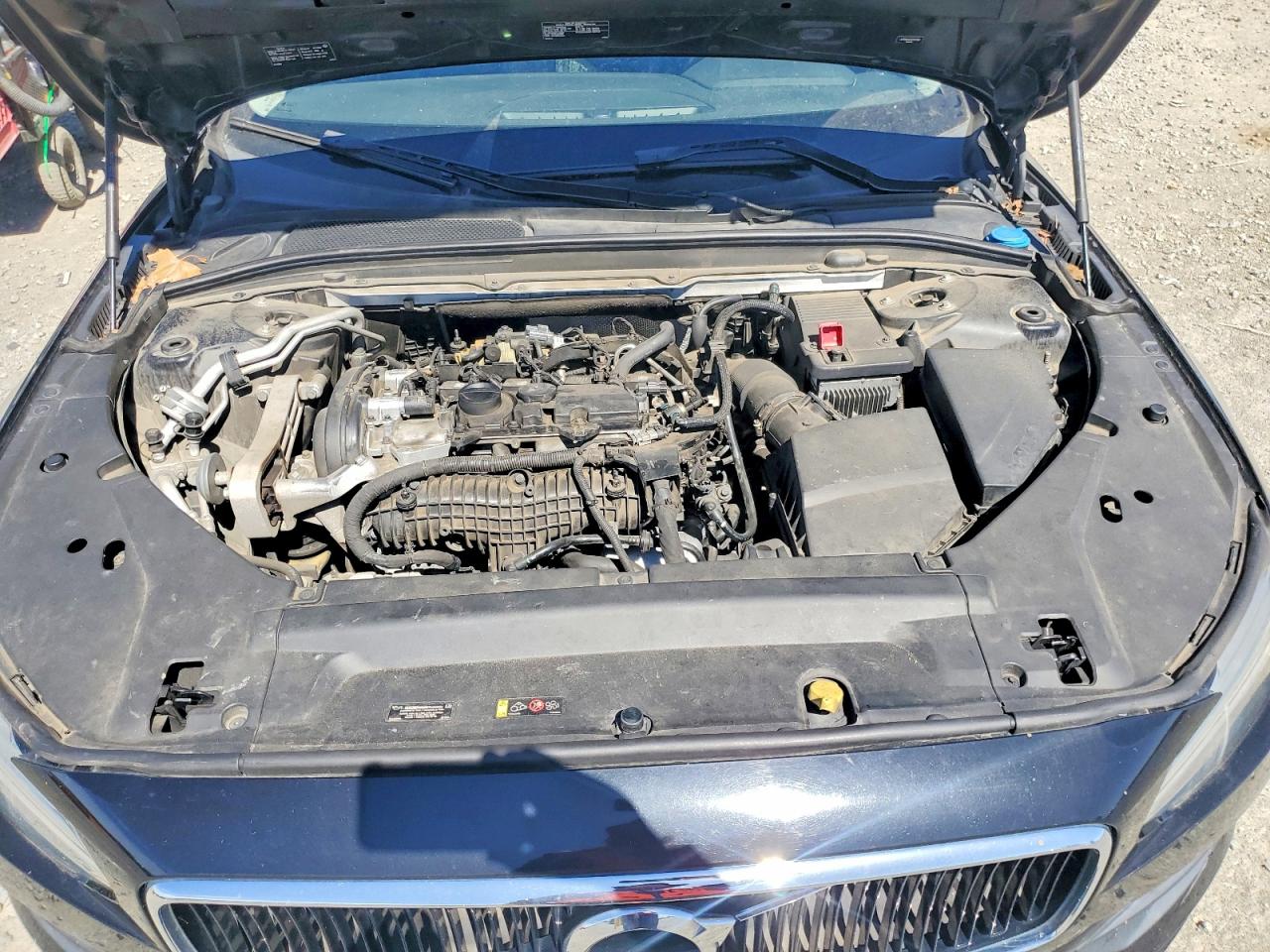 VOLVO S90 T5 MOMENTUM 2017