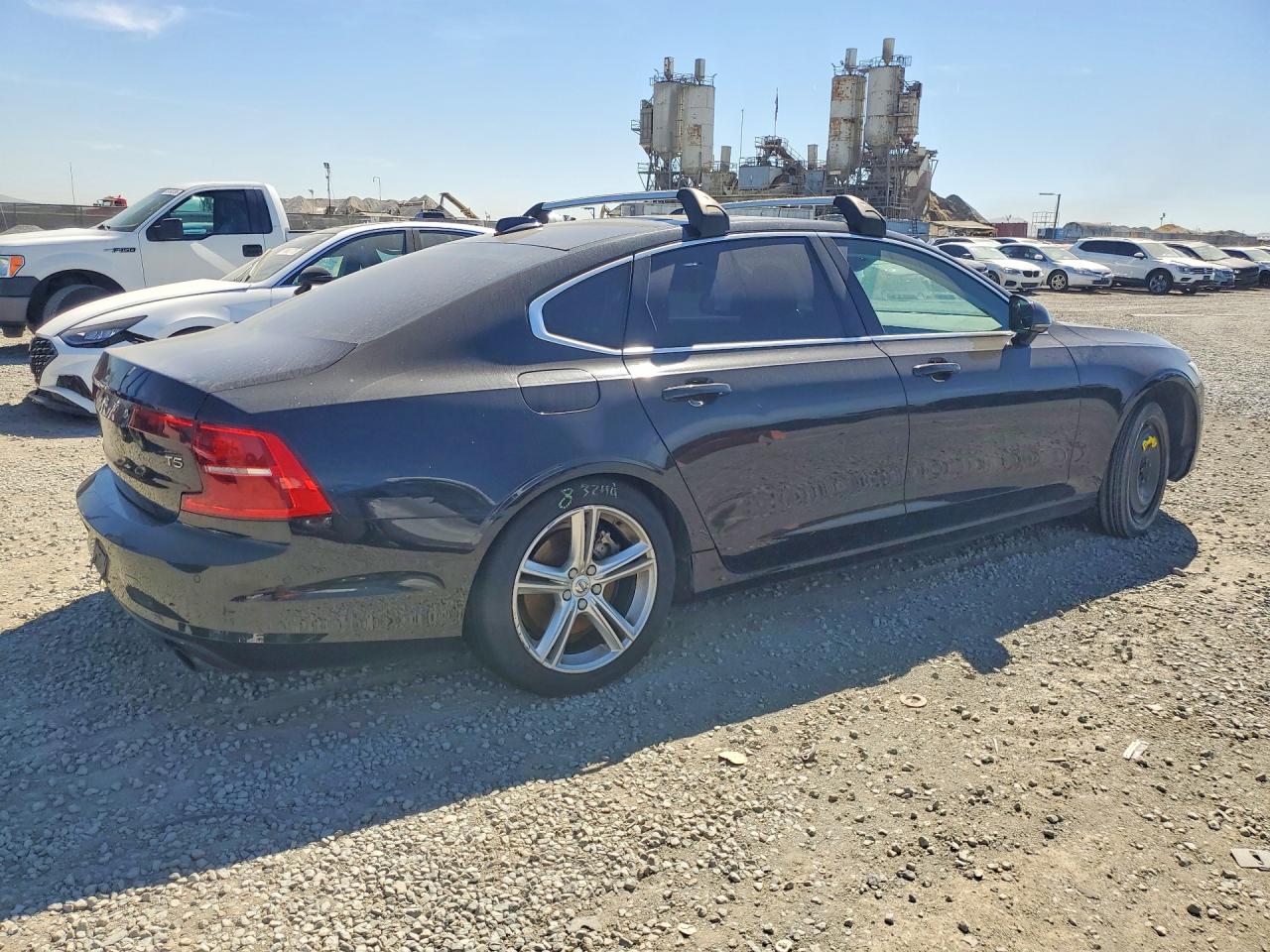 VOLVO S90 T5 MOMENTUM 2017