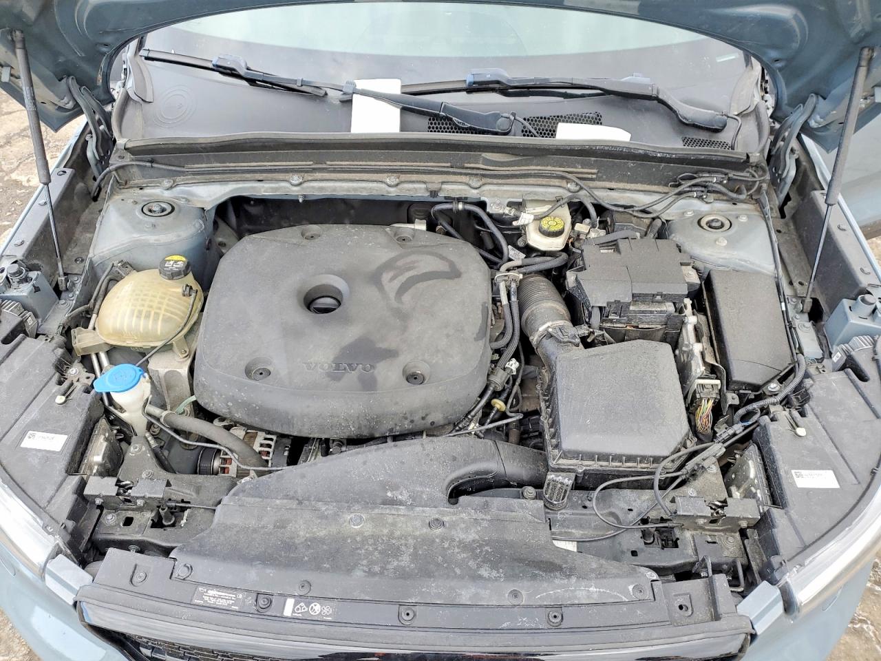 VOLVO XC40 T5 R-DESIGN 2019