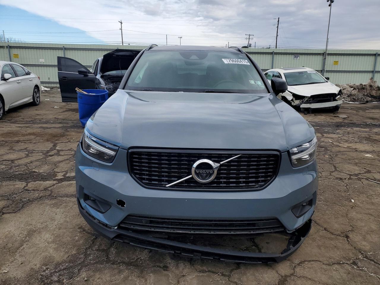 VOLVO XC40 T5 R-DESIGN 2019