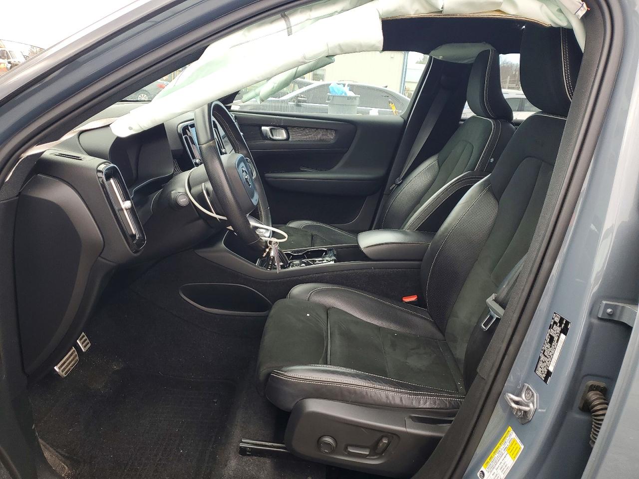 VOLVO XC40 T5 R-DESIGN 2019