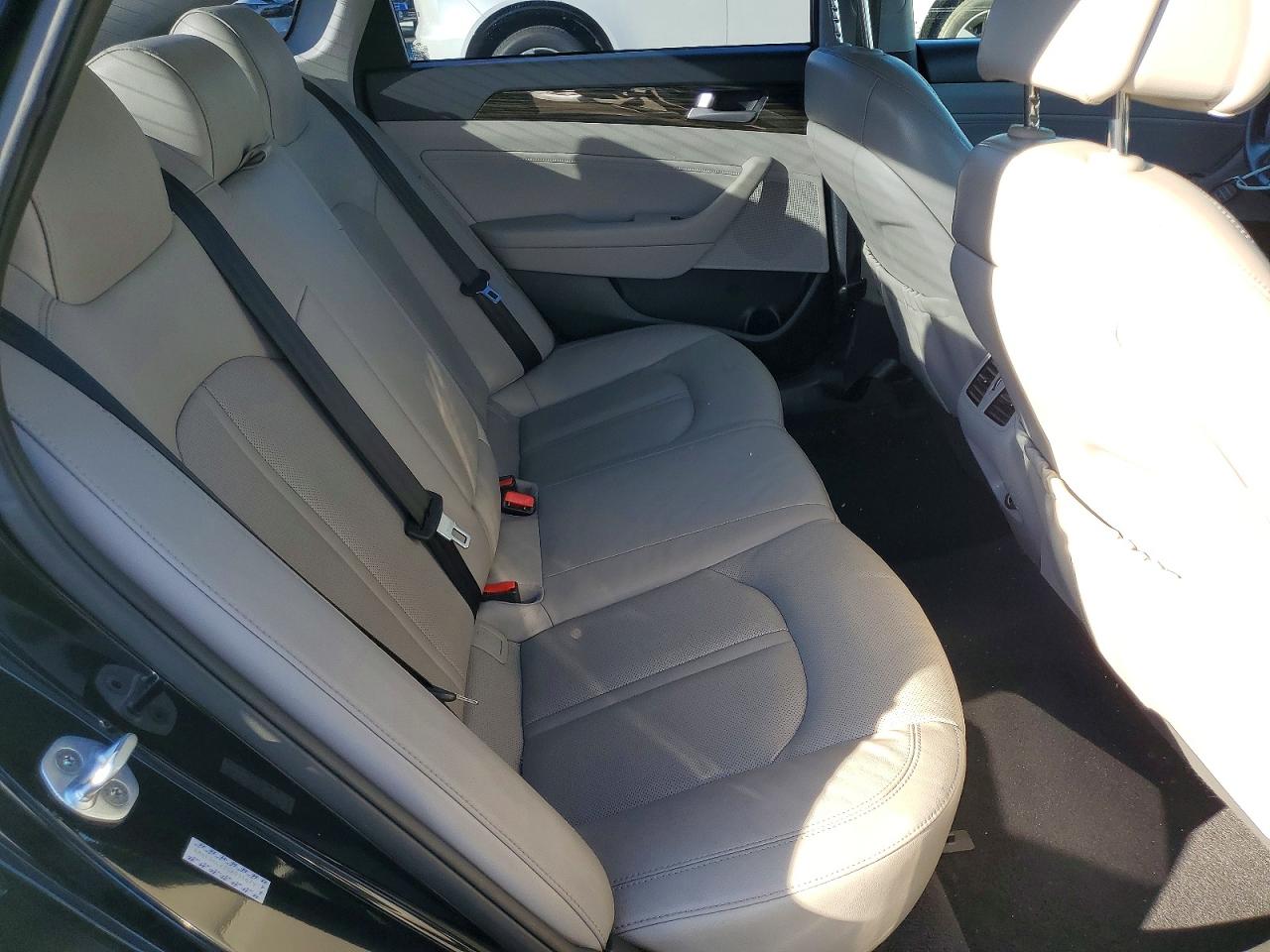 HYUNDAI SONATA PLUG-IN HYBRID LIMITED 2015