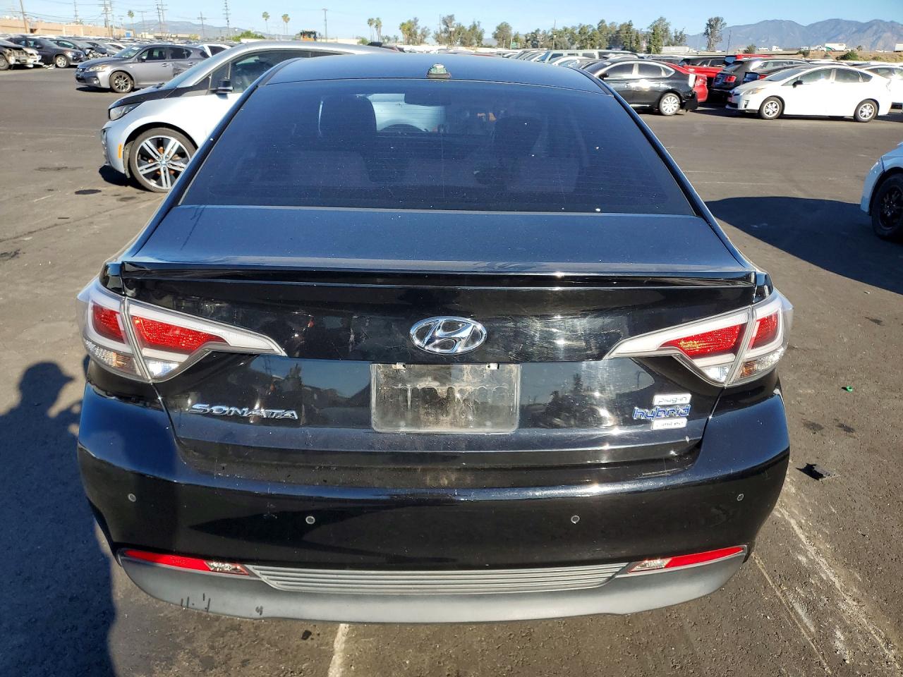 HYUNDAI SONATA PLUG-IN HYBRID LIMITED 2015