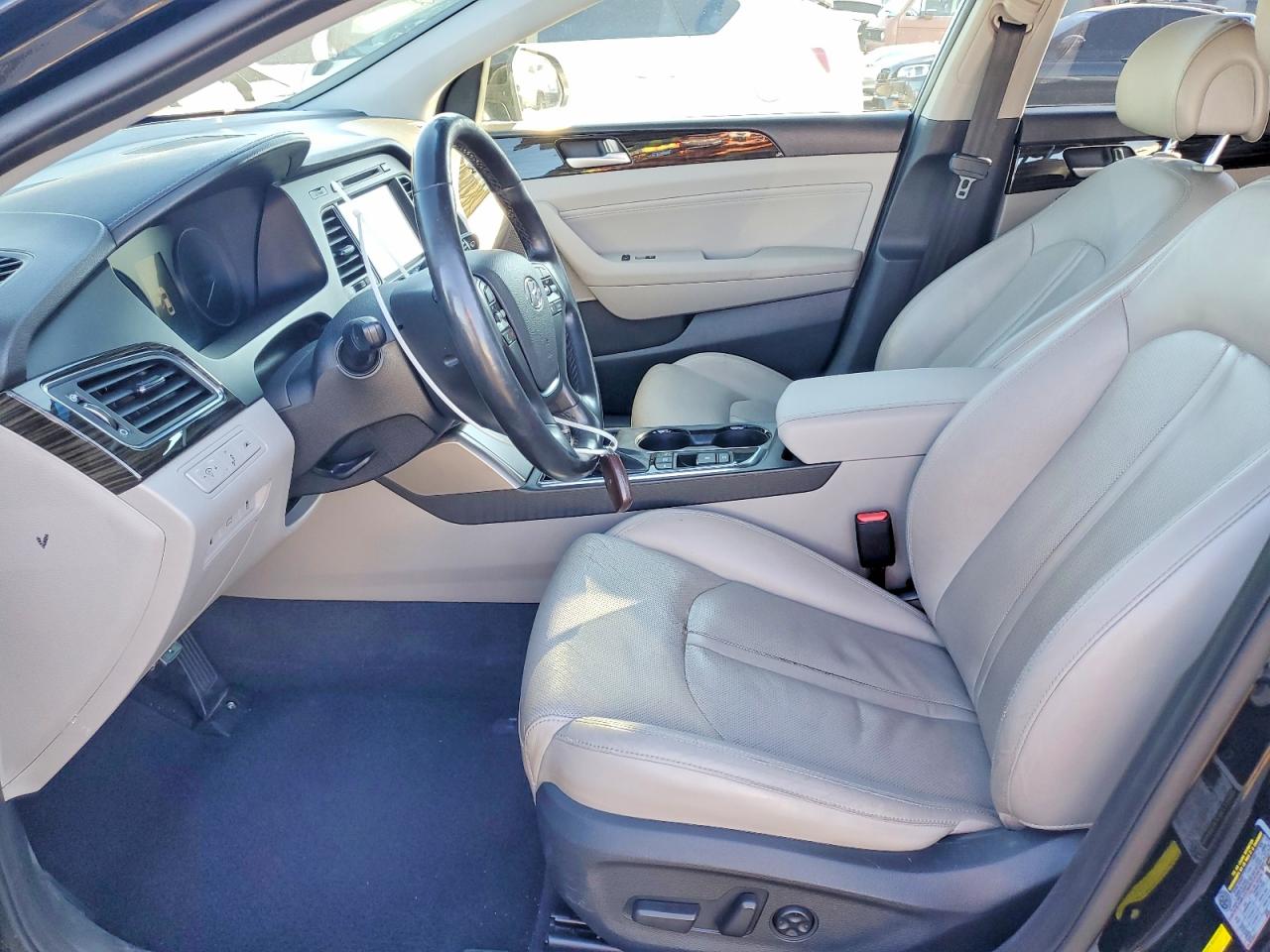 HYUNDAI SONATA PLUG-IN HYBRID LIMITED 2015