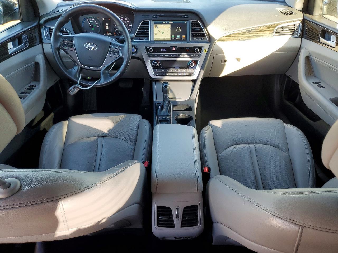 HYUNDAI SONATA PLUG-IN HYBRID LIMITED 2015