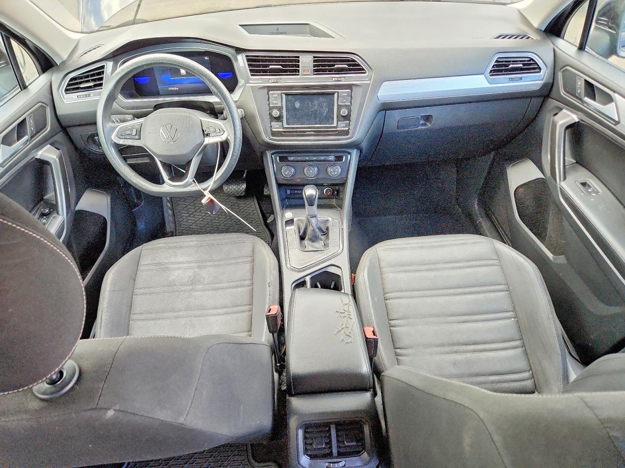 VOLKSWAGEN TIGUAN S 2021