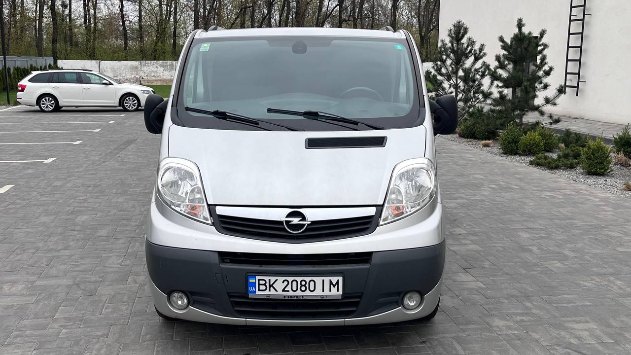 OPEL VIVARO 2014