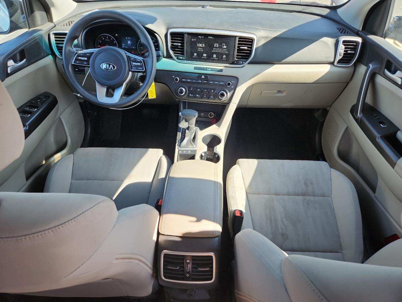 KIA SPORTAGE LX 2021