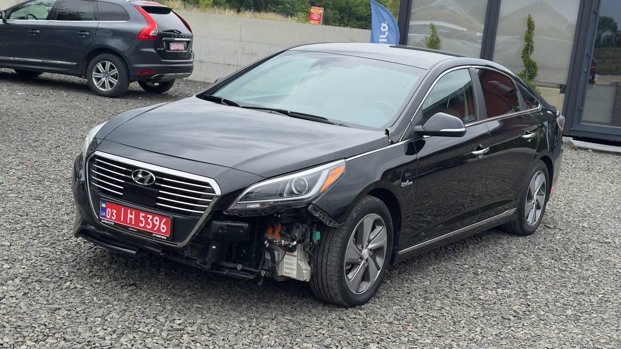 HYUNDAI SONATA PLUG-IN HYBRID LIMITED 2015