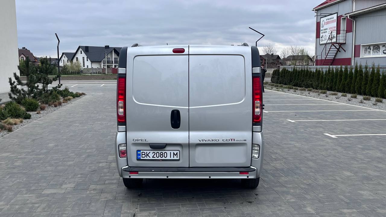 OPEL VIVARO 2014