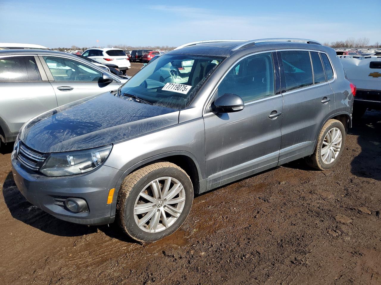 VOLKSWAGEN TIGUAN S 2014