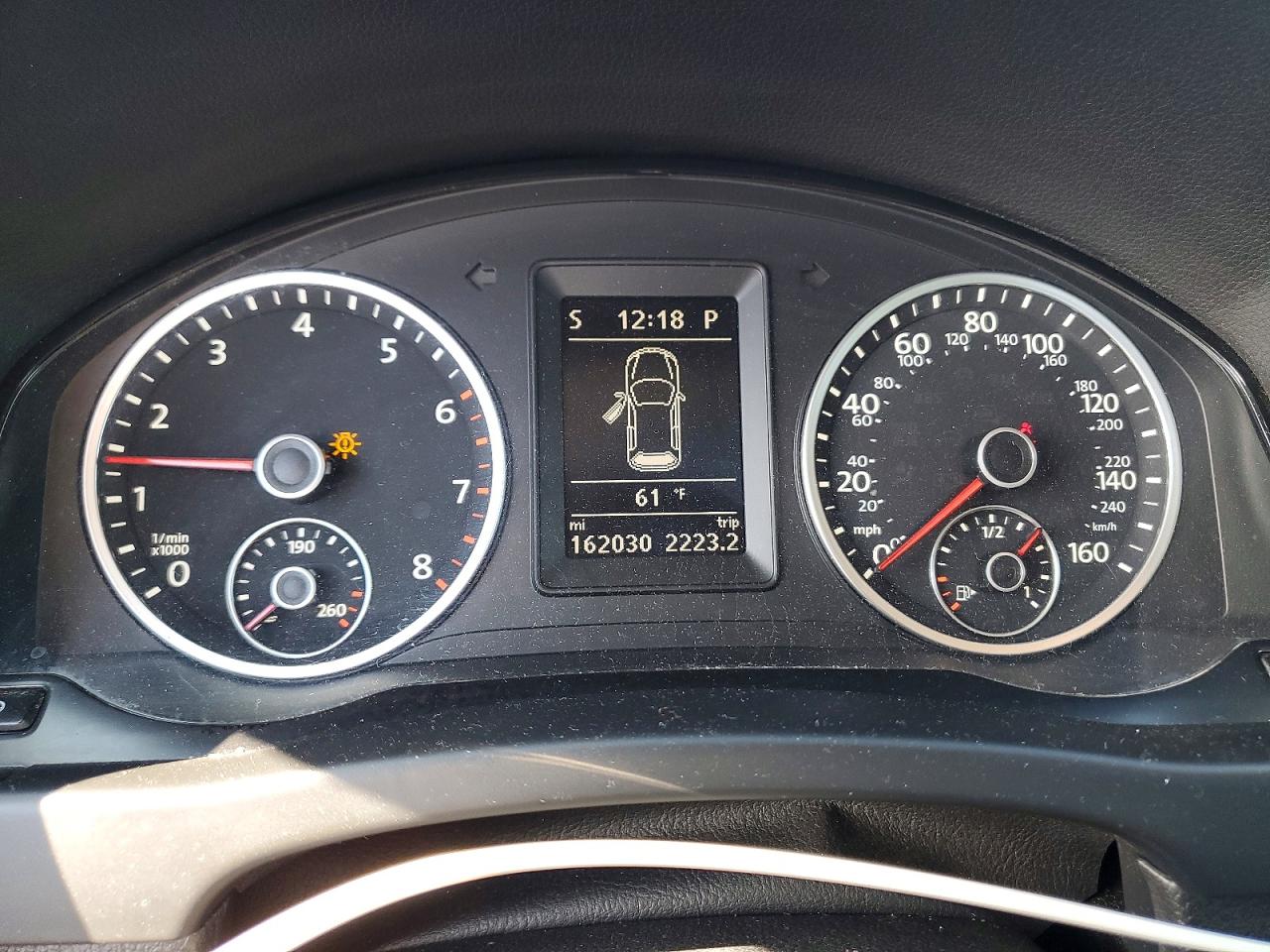 VOLKSWAGEN TIGUAN S 2014