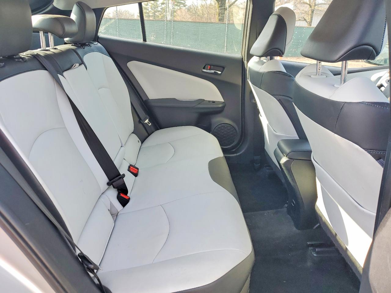 TOYOTA PRIUS FOUR 2018