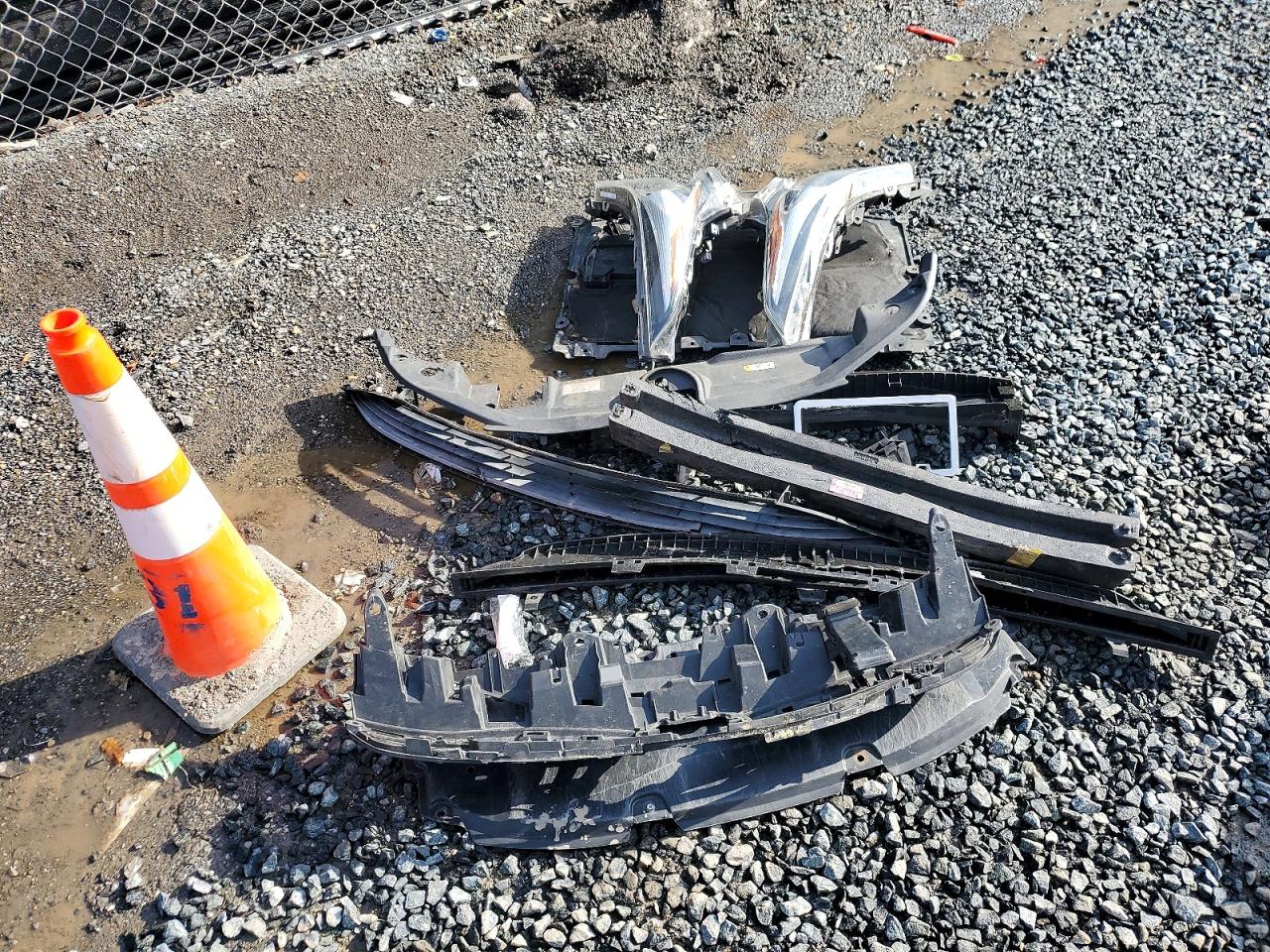 TOYOTA PRIUS FOUR 2018