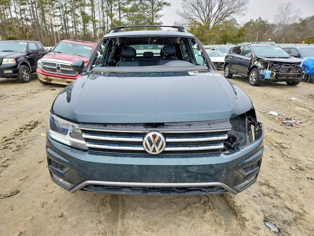VOLKSWAGEN TIGUAN SE 2017