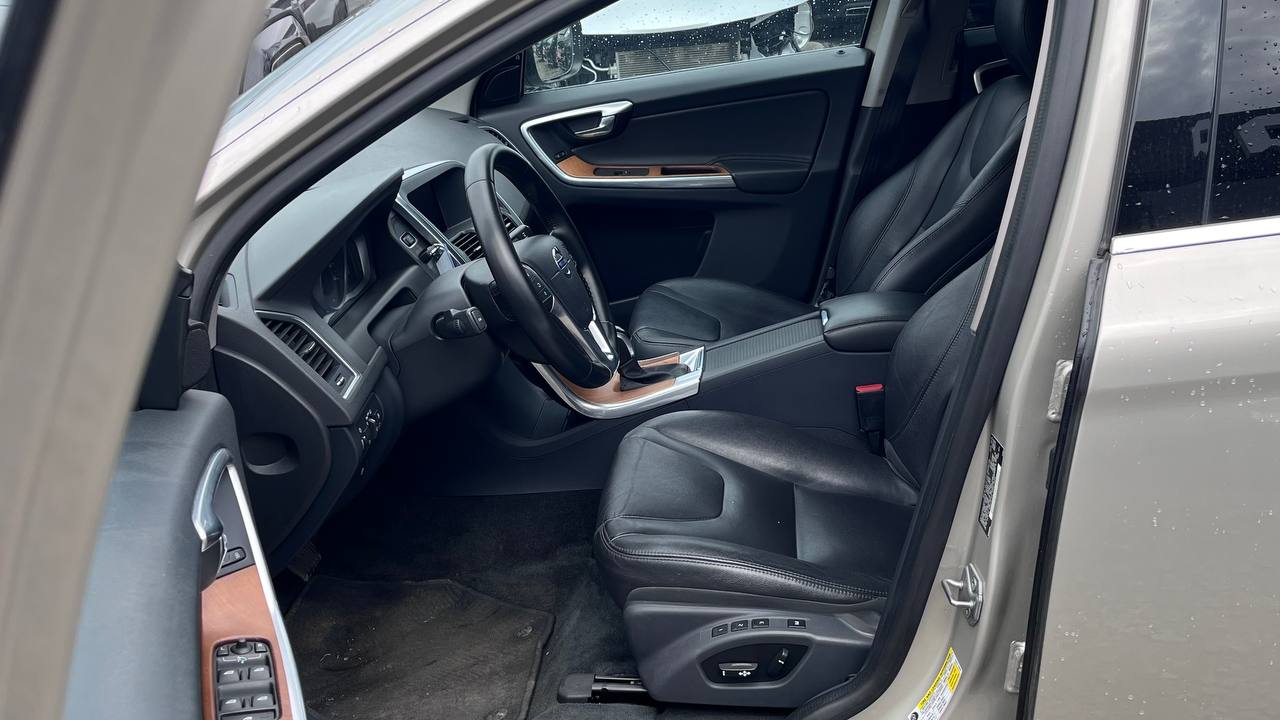 VOLVO XC60 T5 INSCRIPTION 2016