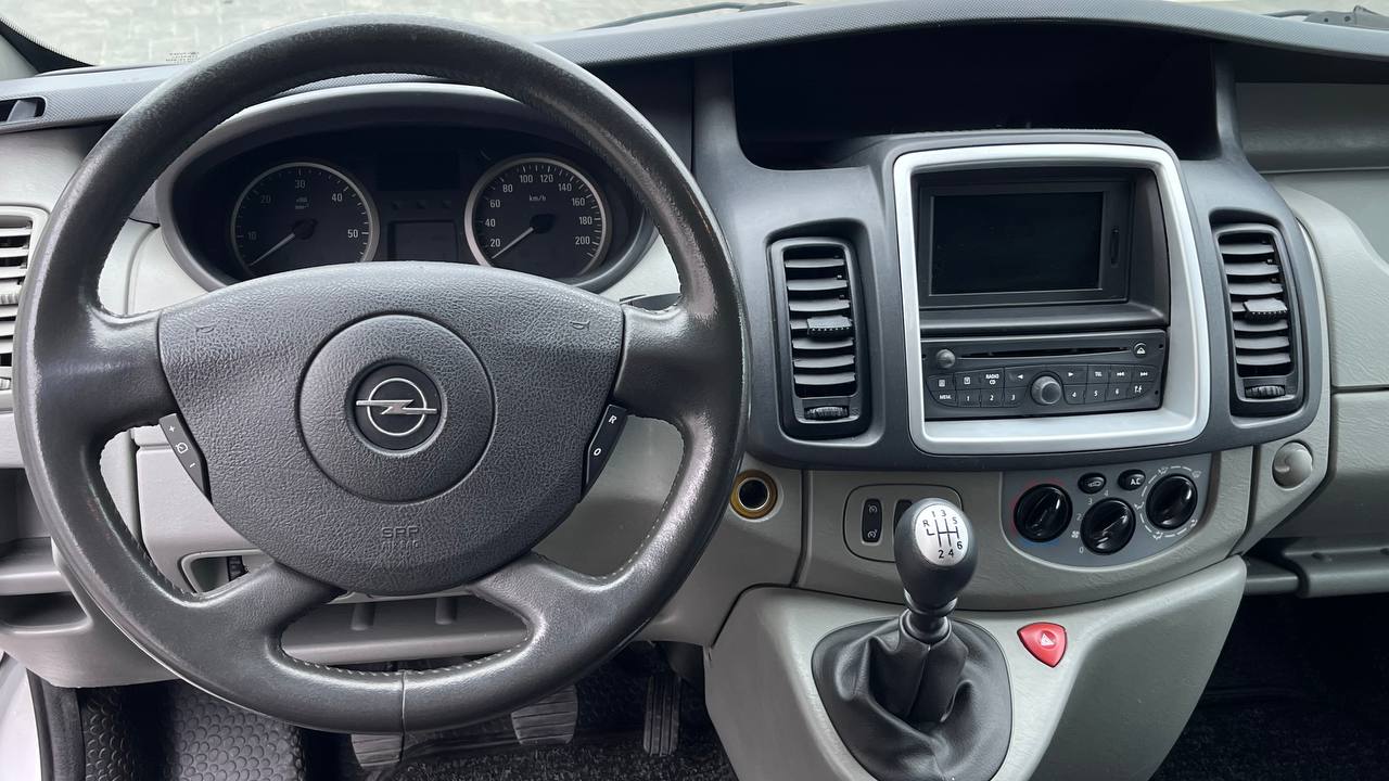 OPEL VIVARO 2014