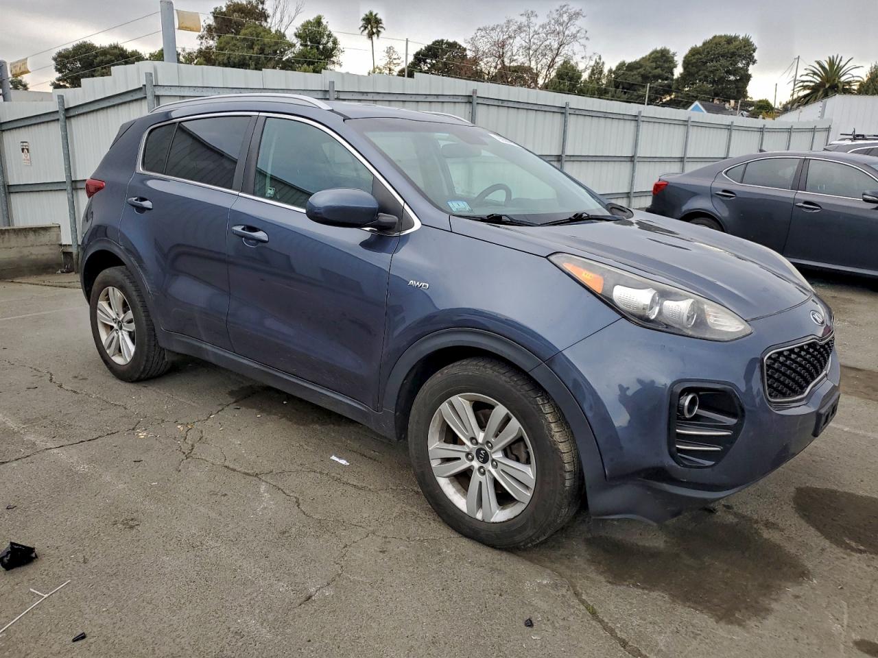 KIA SPORTAGE LX 2017