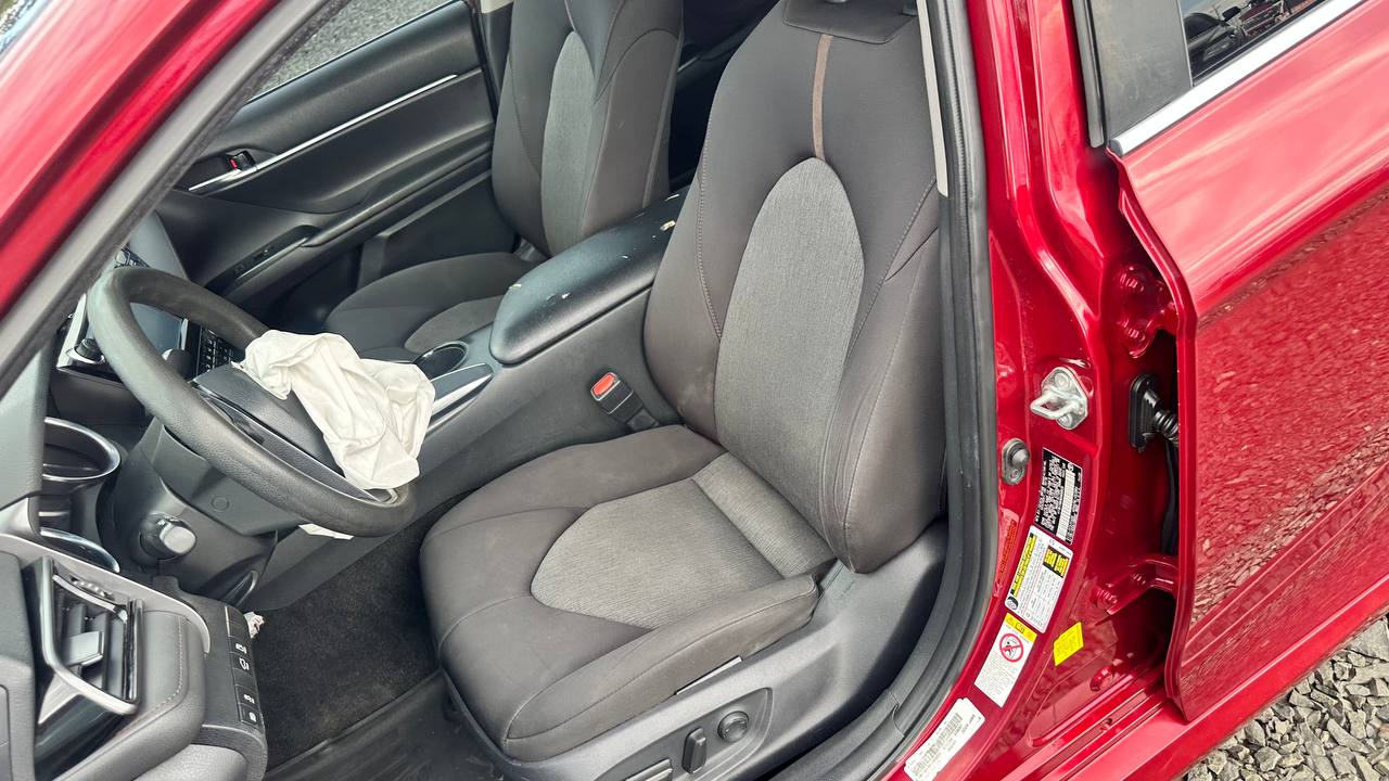 TOYOTA CAMRY LE 2018