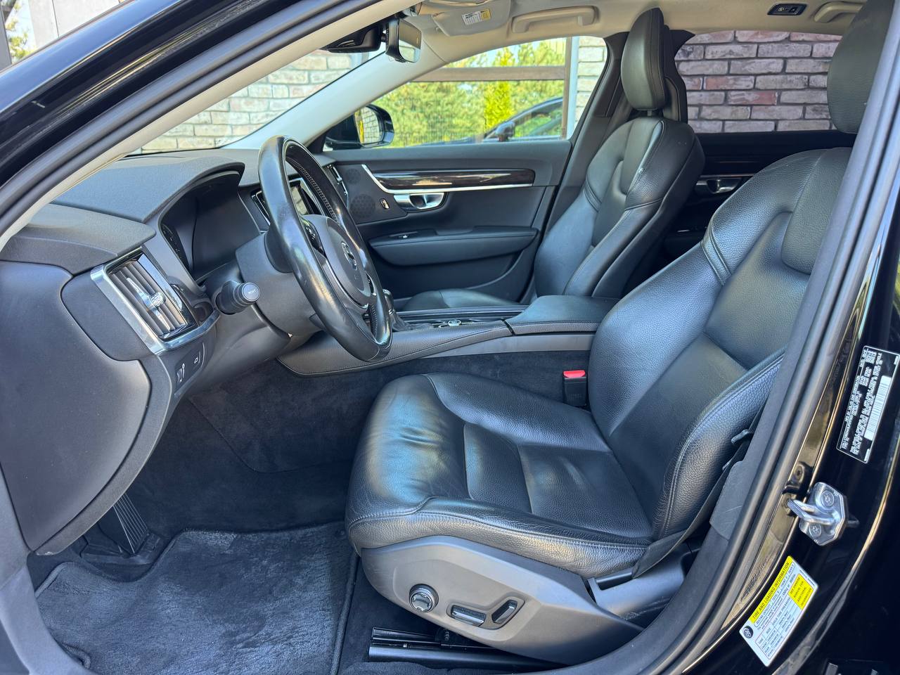 VOLVO S90 T5 MOMENTUM 2017