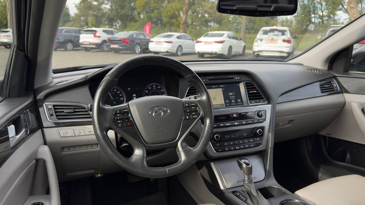 HYUNDAI SONATA PLUG-IN HYBRID LIMITED 2015