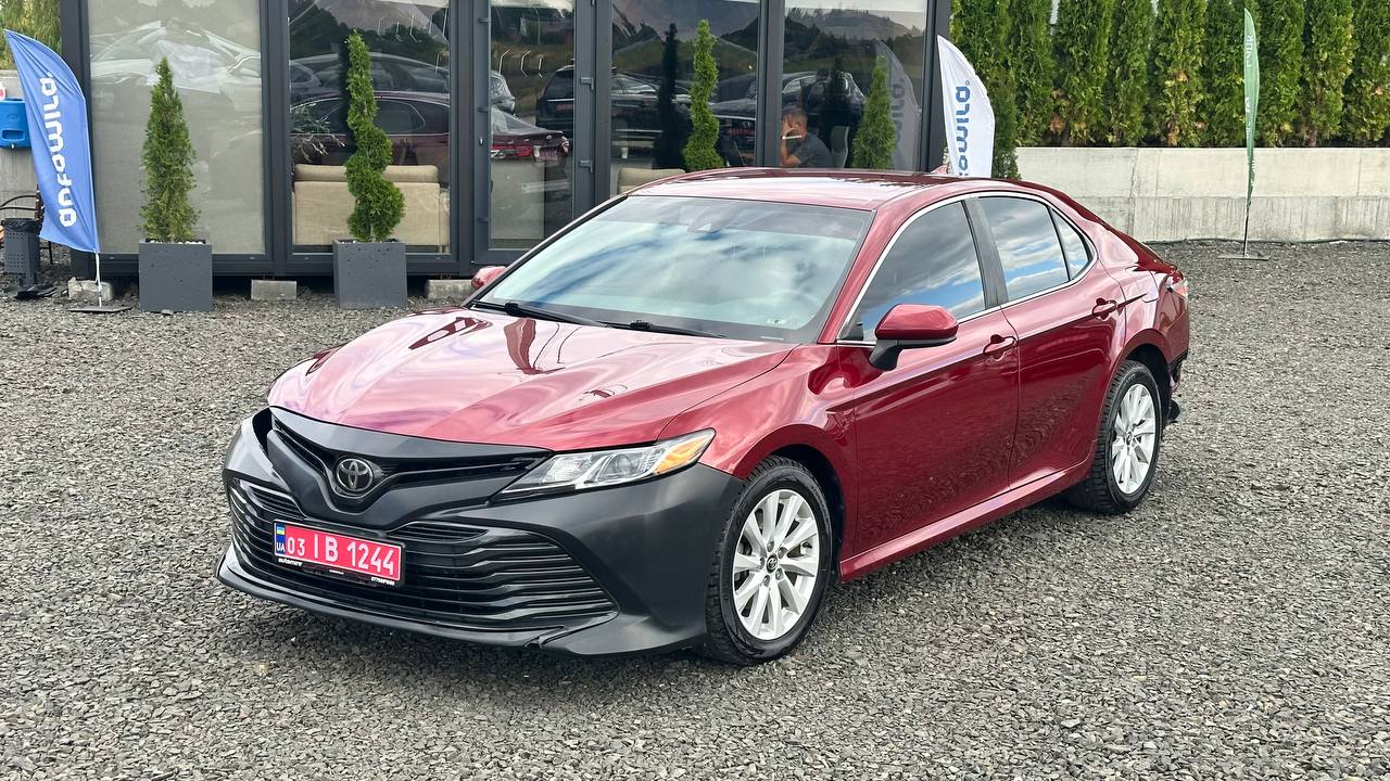 TOYOTA CAMRY LE 2018