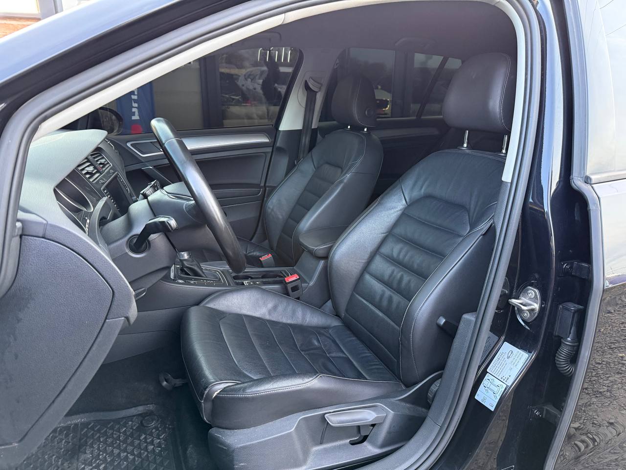 VOLKSWAGEN E-golf 2015