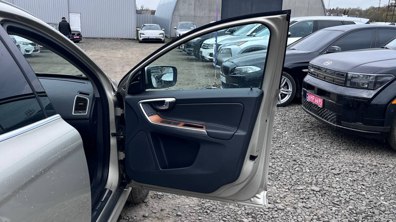 VOLVO XC60 T5 INSCRIPTION 2016