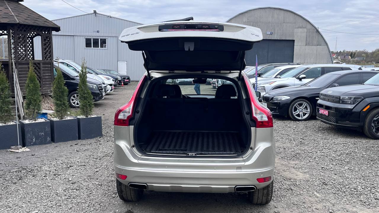 VOLVO XC60 T5 INSCRIPTION 2016