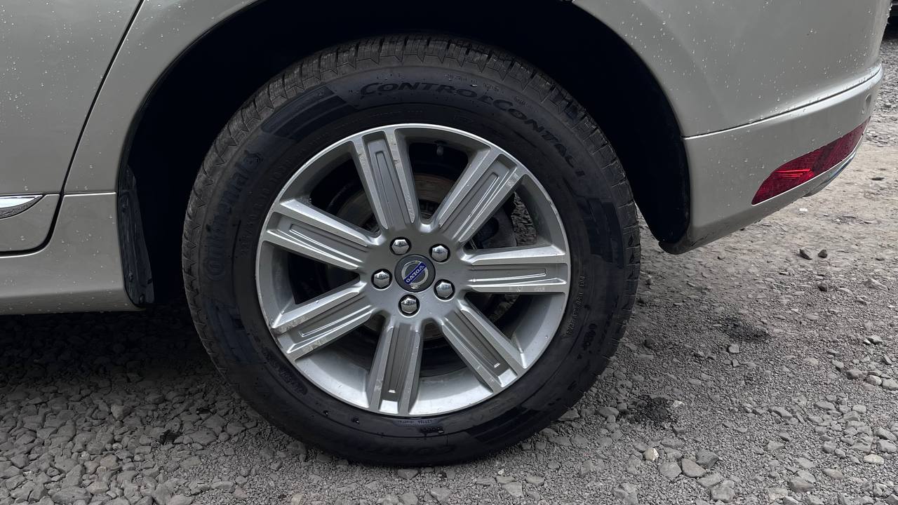 VOLVO XC60 T5 INSCRIPTION 2016