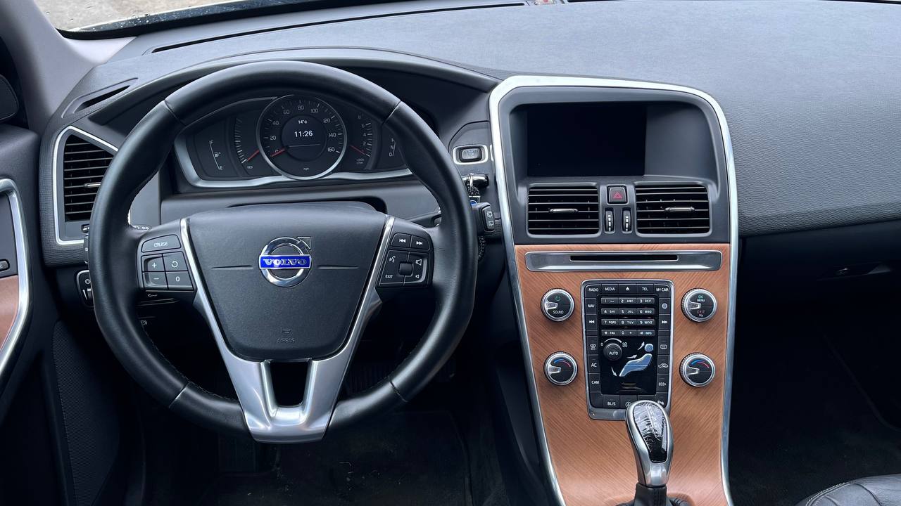 VOLVO XC60 T5 INSCRIPTION 2016