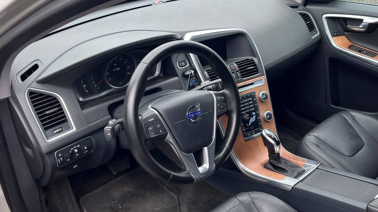 VOLVO XC60 T5 INSCRIPTION 2016