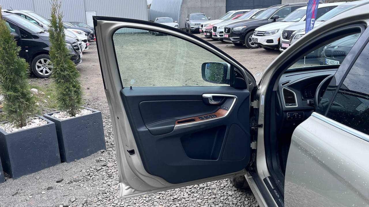 VOLVO XC60 T5 INSCRIPTION 2016