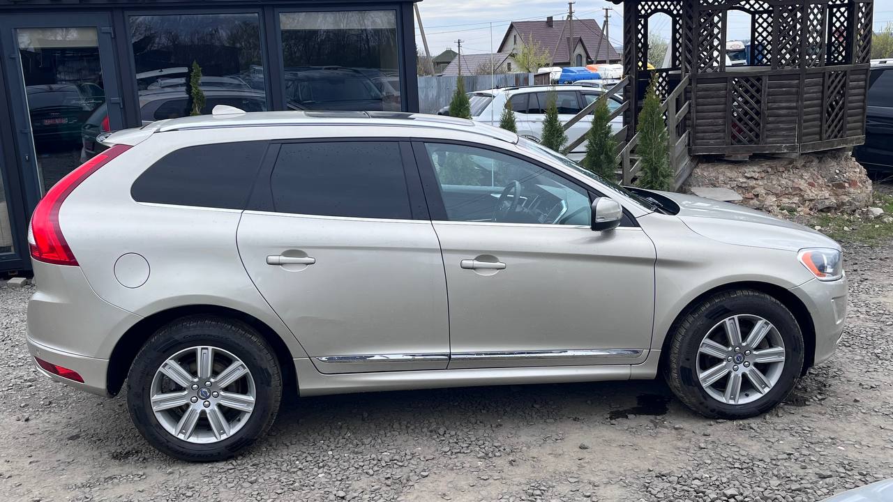 VOLVO XC60 T5 INSCRIPTION 2016