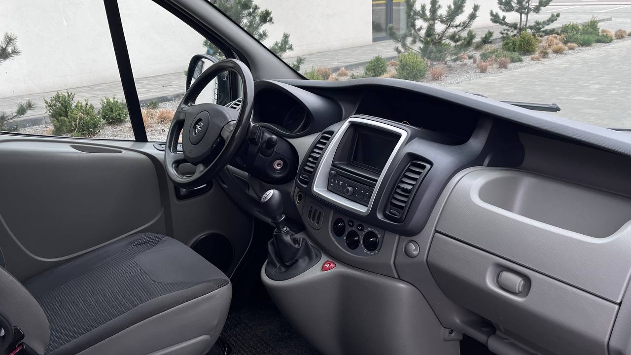 OPEL VIVARO 2014