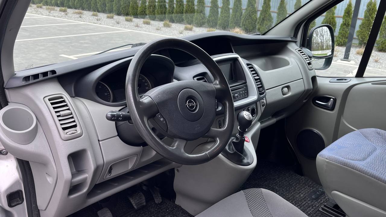 OPEL VIVARO 2014