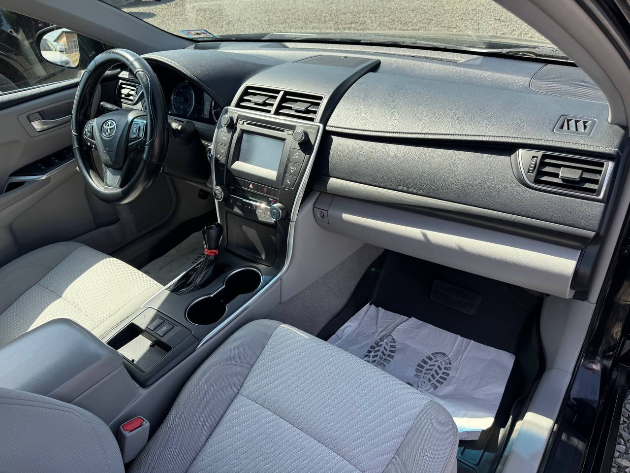 TOYOTA CAMRY HYBRID LE 2016