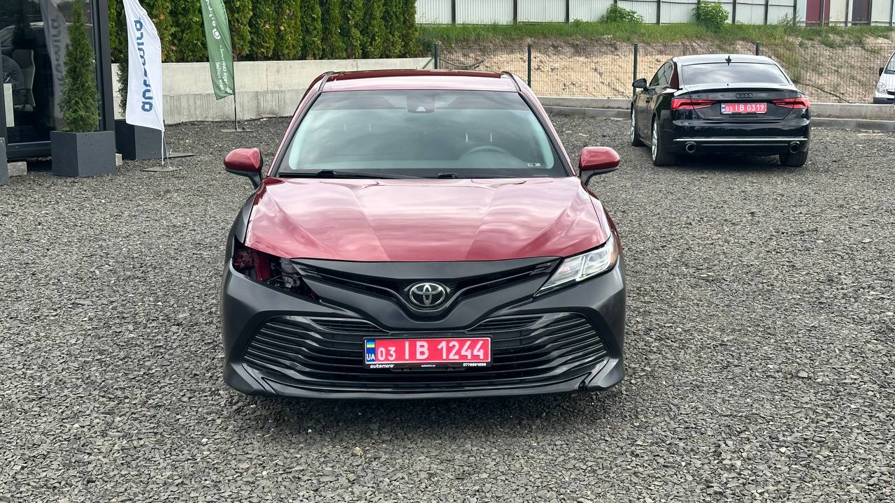 TOYOTA CAMRY LE 2018