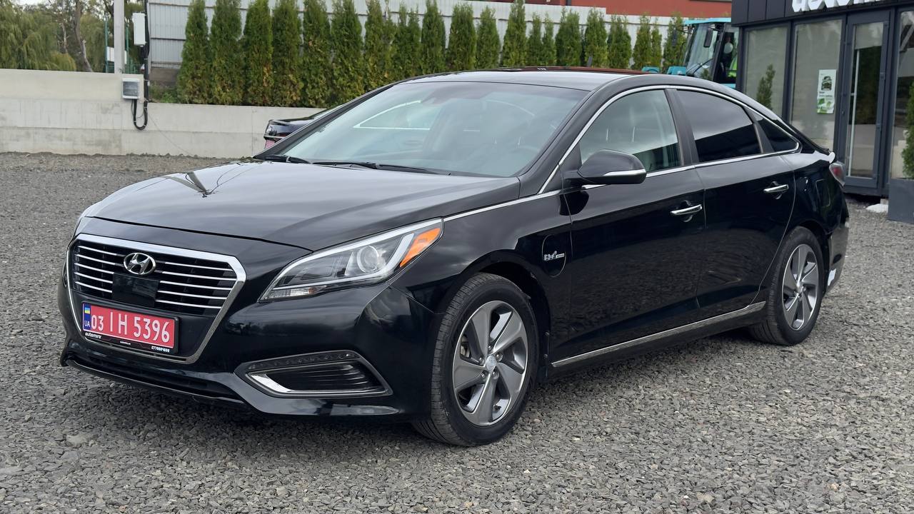 HYUNDAI SONATA PLUG-IN HYBRID LIMITED 2015