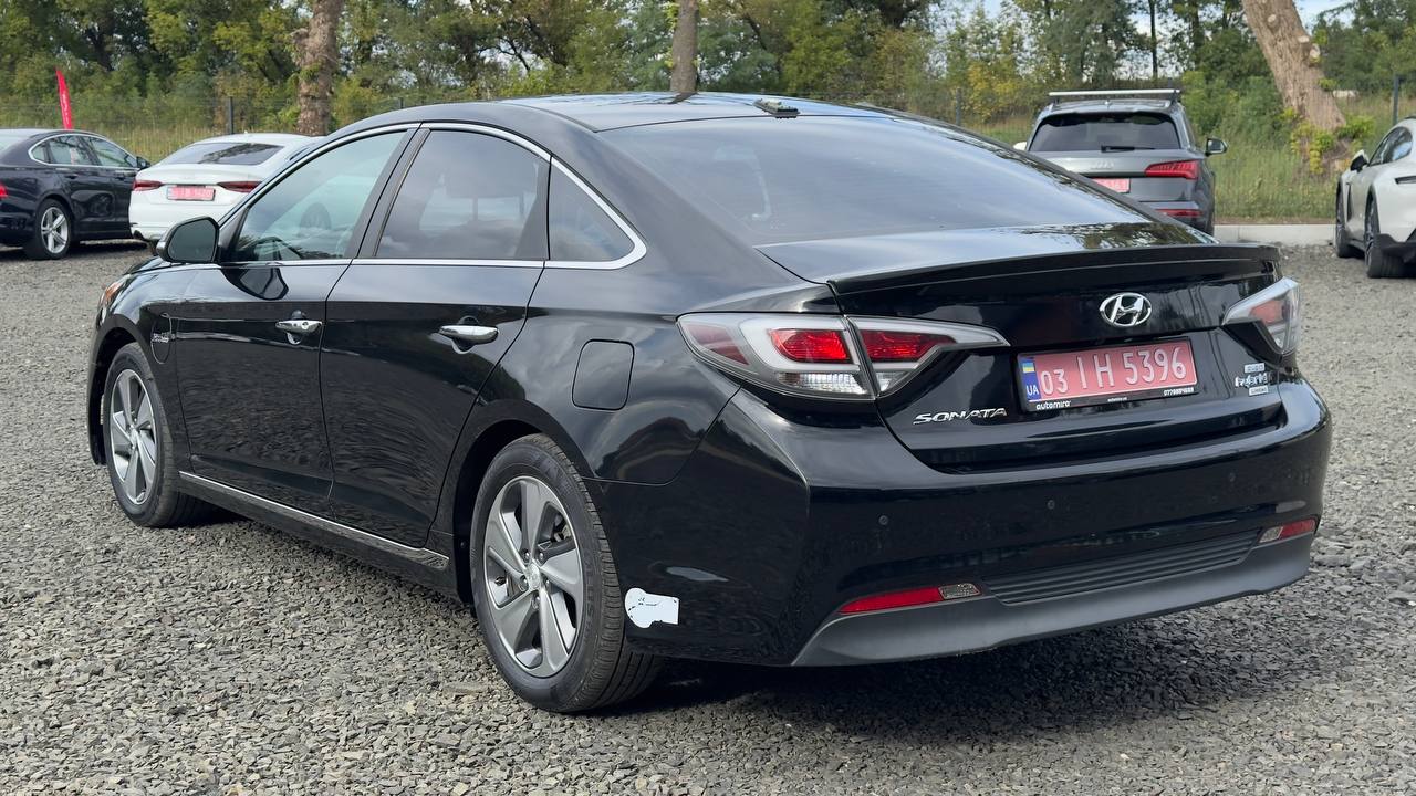 HYUNDAI SONATA PLUG-IN HYBRID LIMITED 2015