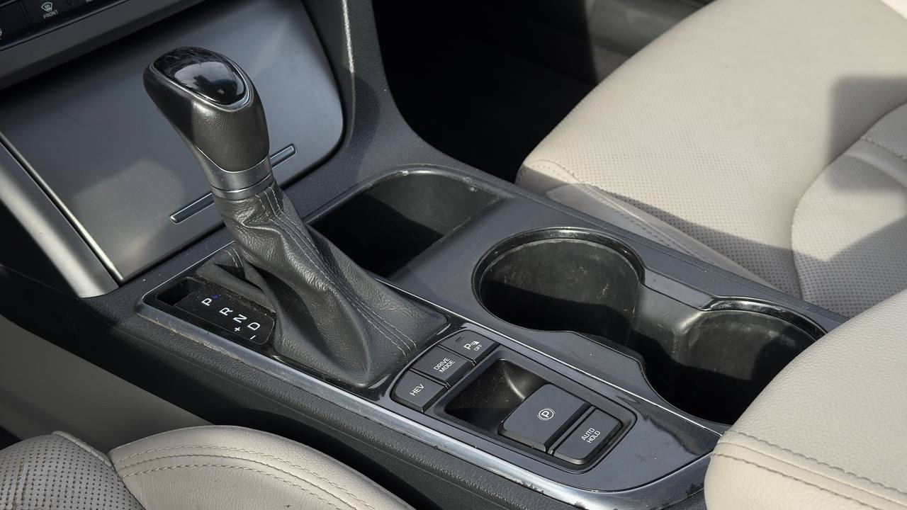 HYUNDAI SONATA PLUG-IN HYBRID LIMITED 2015