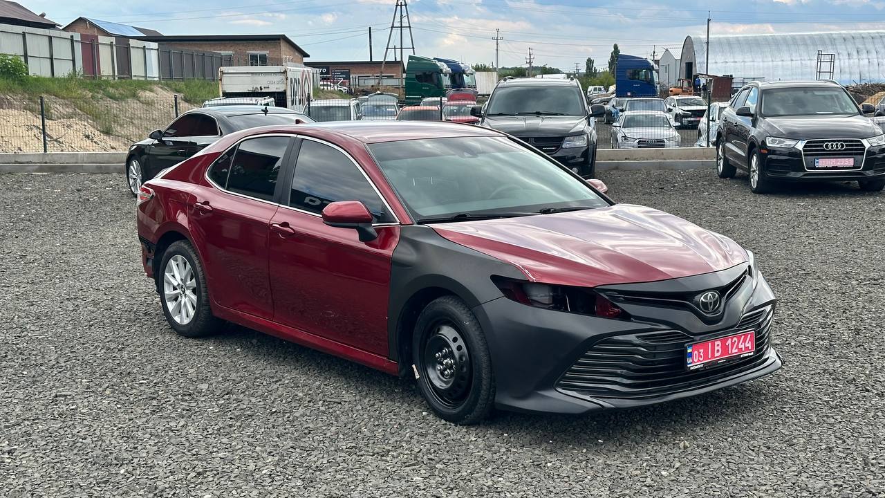 TOYOTA CAMRY LE 2018