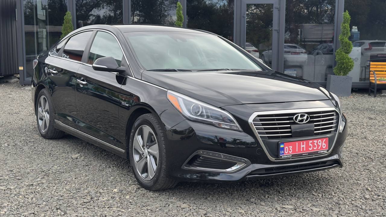 HYUNDAI SONATA PLUG-IN HYBRID LIMITED 2015
