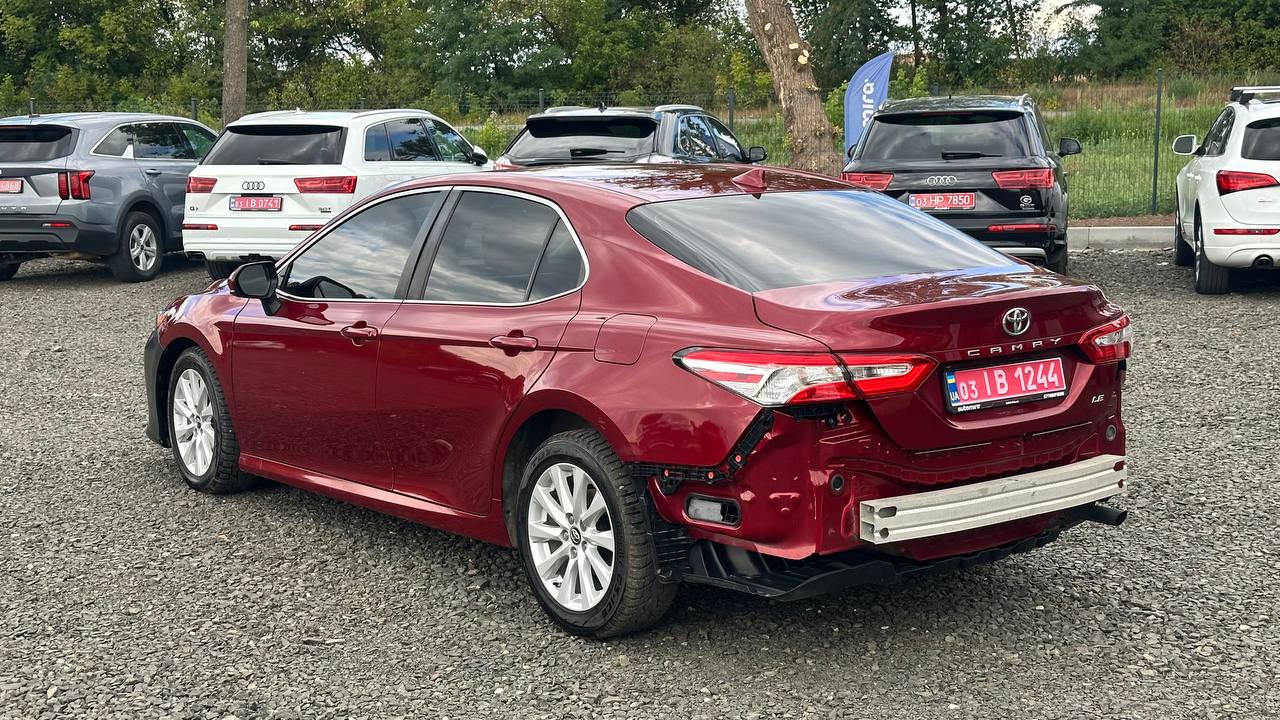 TOYOTA CAMRY LE 2018