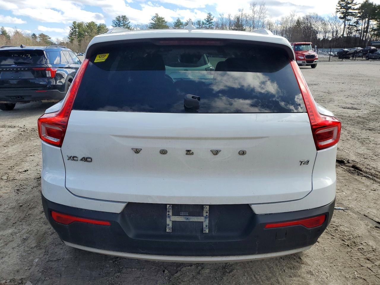 VOLVO XC40 T4 MOMENTUM 2019