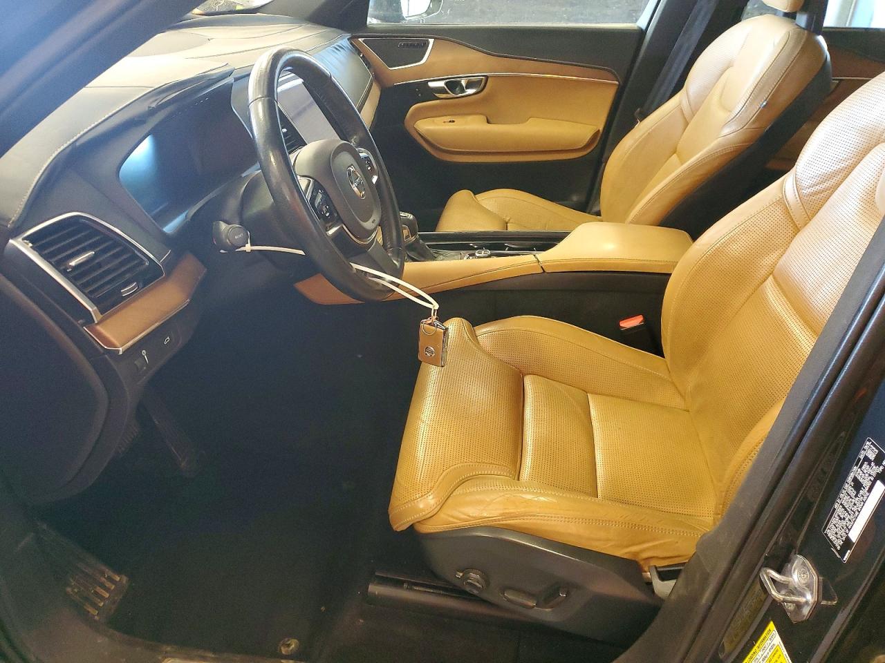 VOLVO XC90 T6 2018