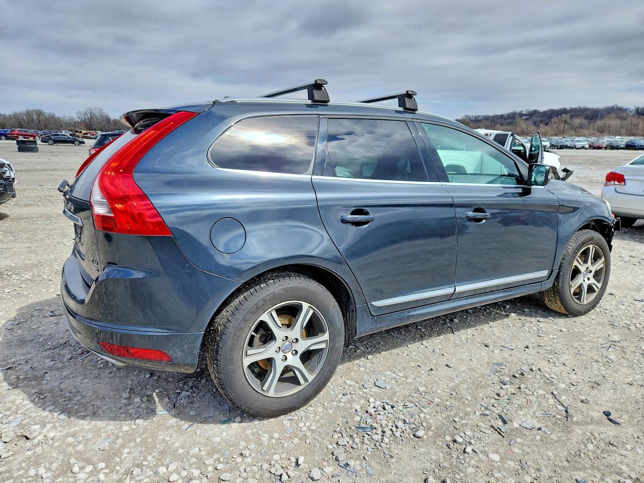 VOLVO XC60 T6 2013